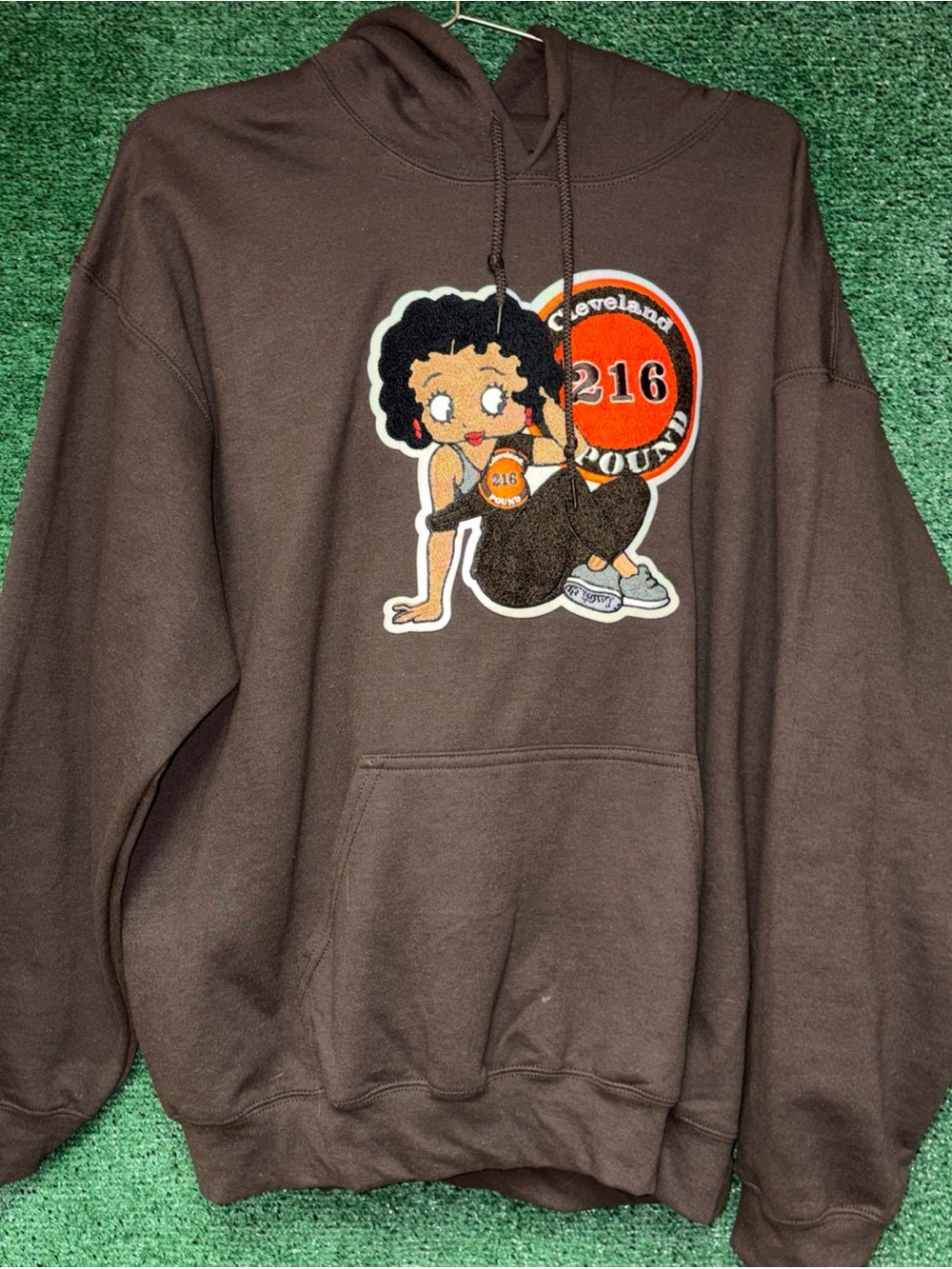 Cleveland Browns Betty Boop Hooded Sweatshirt L .